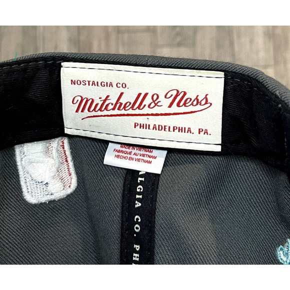 NBA Vancouver Grizzlies Mitchell & Ness Teal and Gray cap - Picture 6 of 6